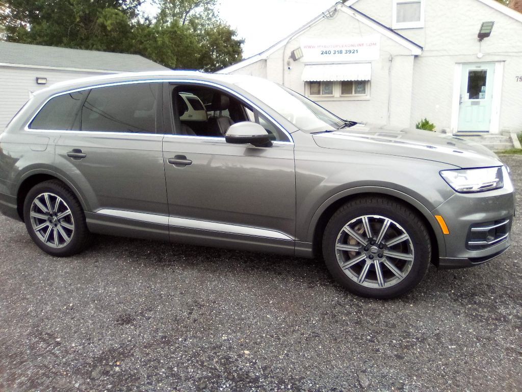 2017 Audi Q7 Image 9
