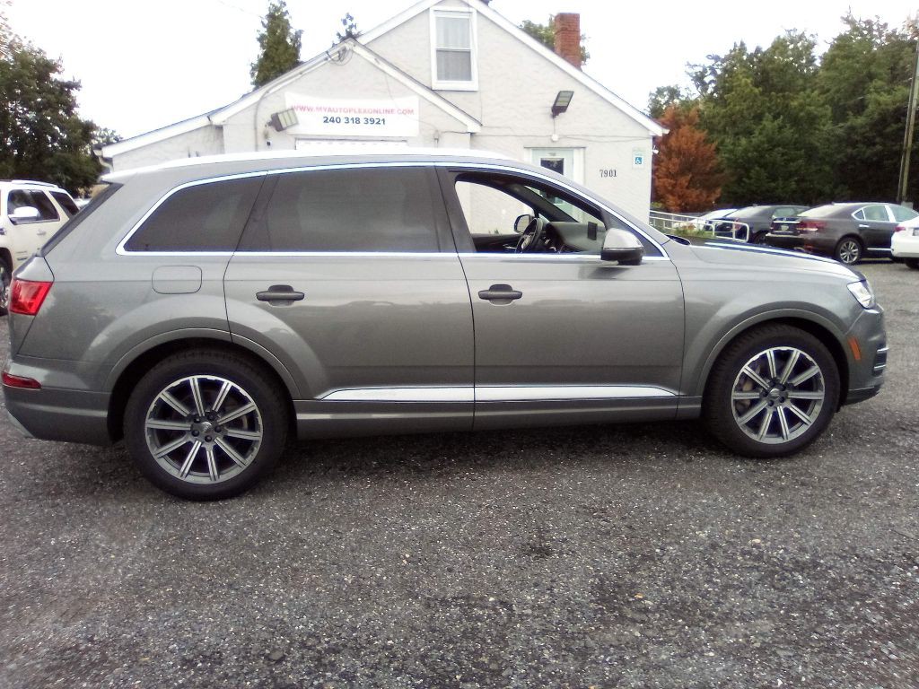 2017 Audi Q7 Image 10