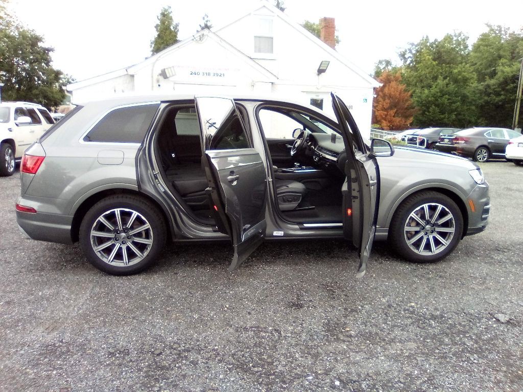 2017 Audi Q7 Image 13