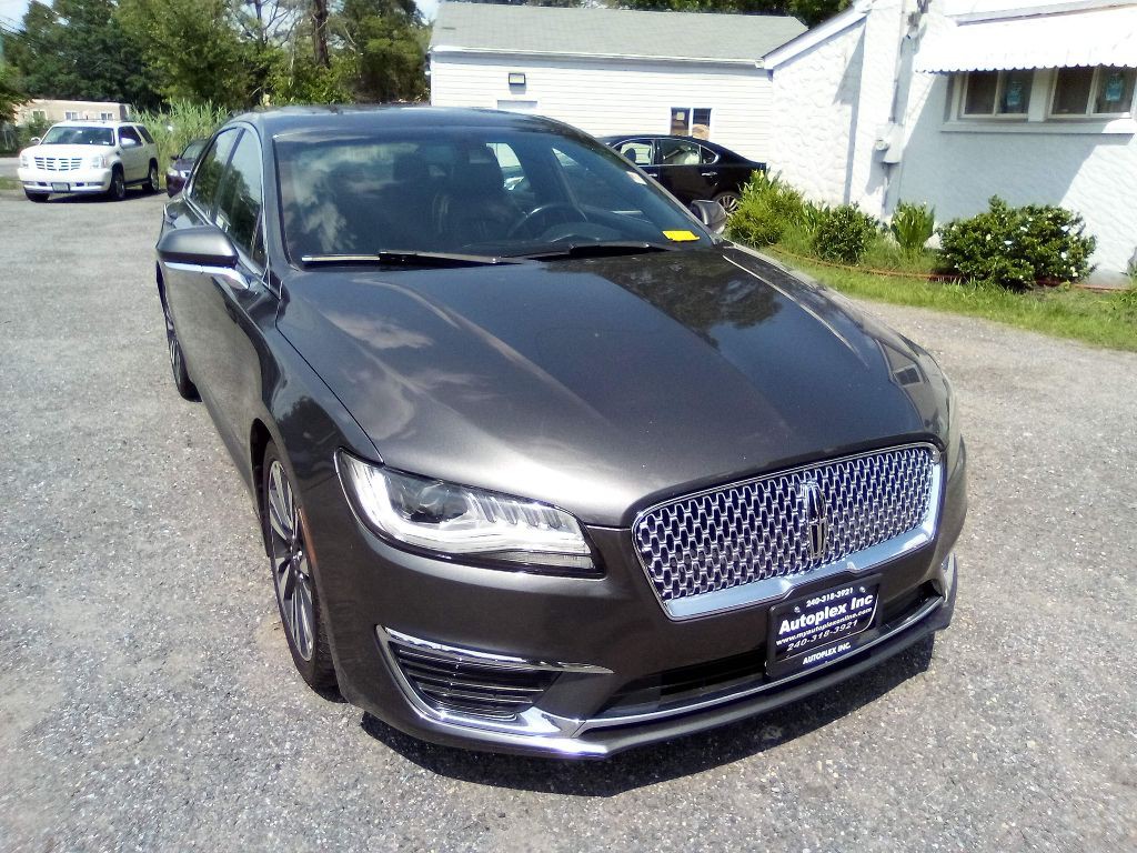 2017 Lincoln MKZ Image 1