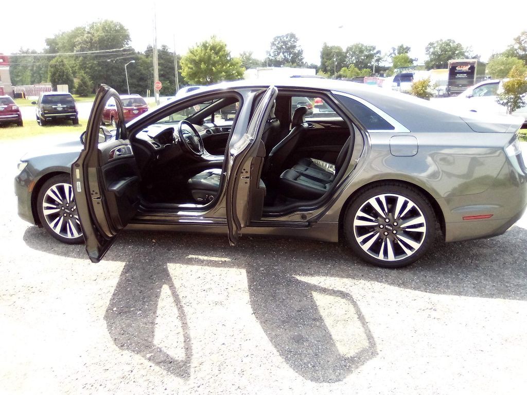 2017 Lincoln MKZ Image 19