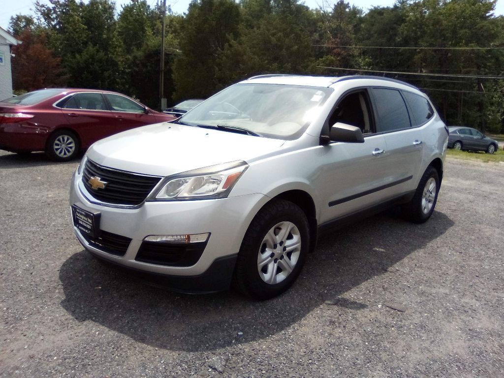 2016 Chevrolet Traverse Image 2