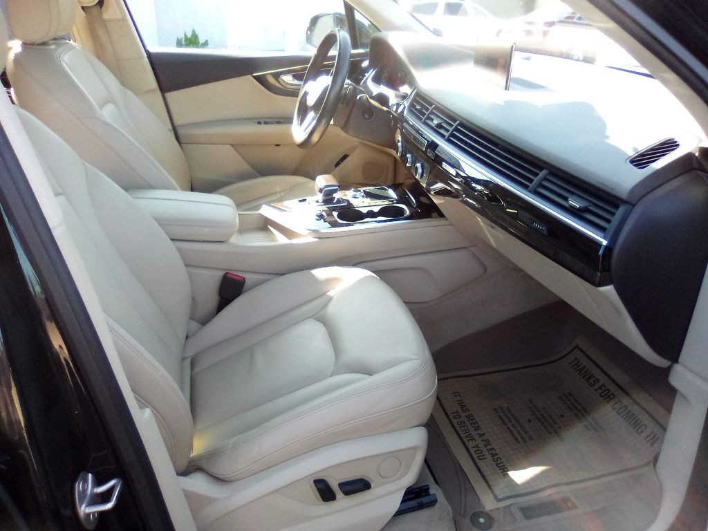 2018 Audi Q7 Image 12