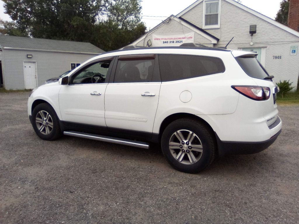 2017 Chevrolet Traverse Image 3