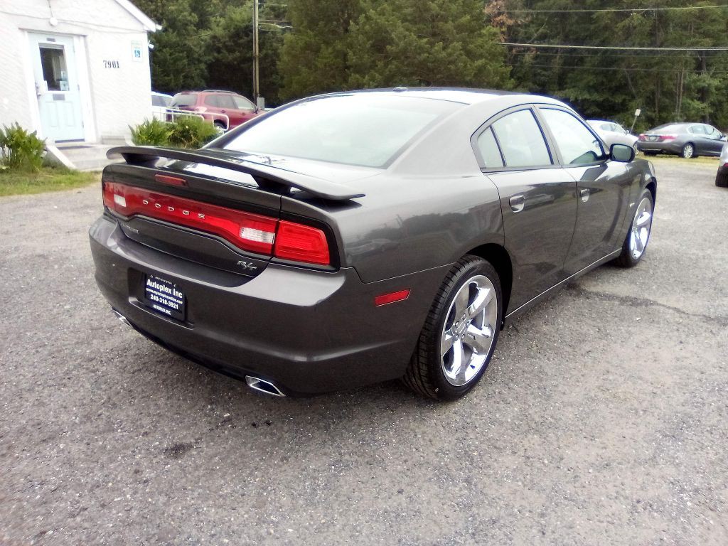 2014 Dodge Charger Image 8