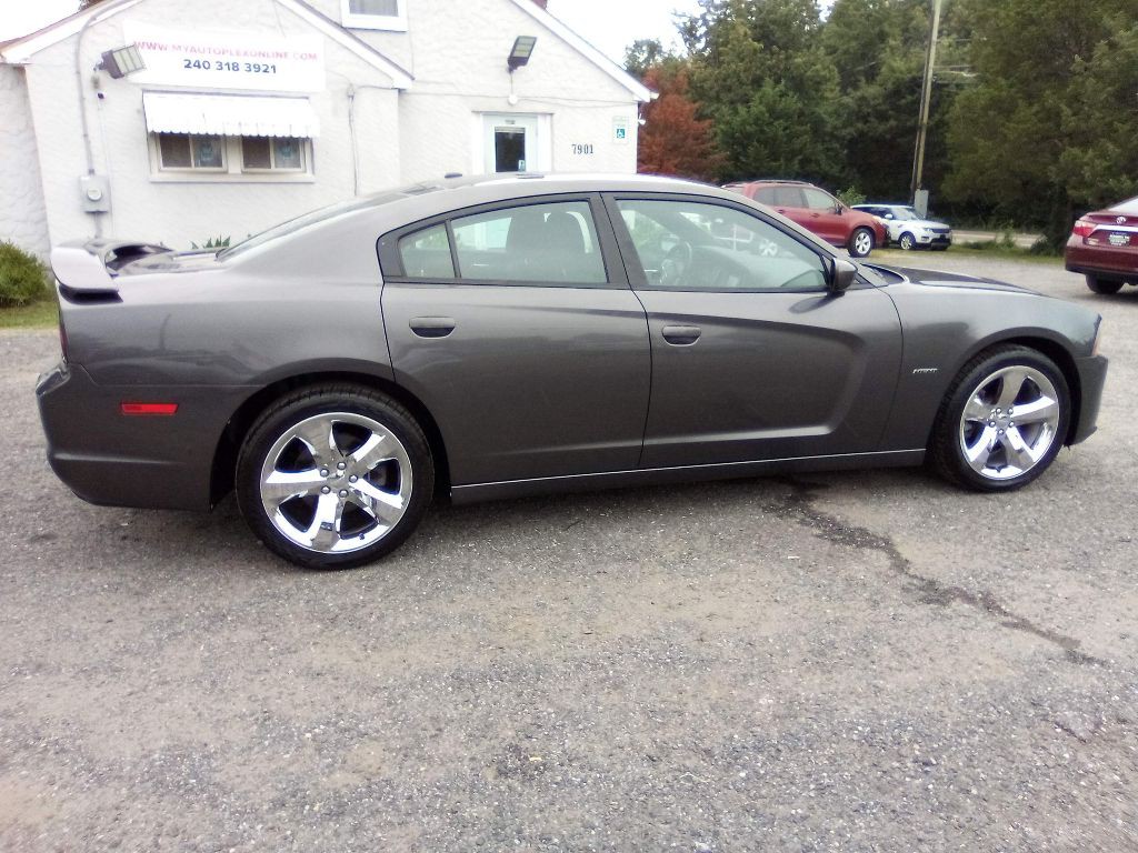 2014 Dodge Charger Image 9