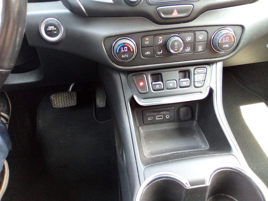 2018 GMC Terrain Image 38