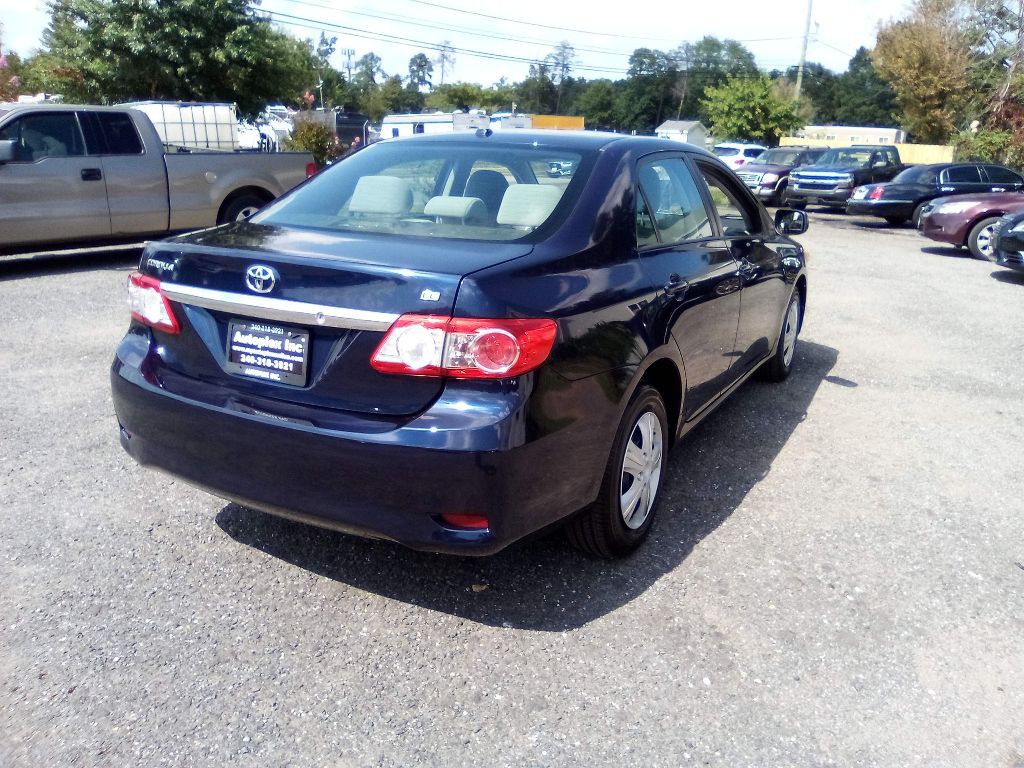 2011 Toyota Corolla Image 4
