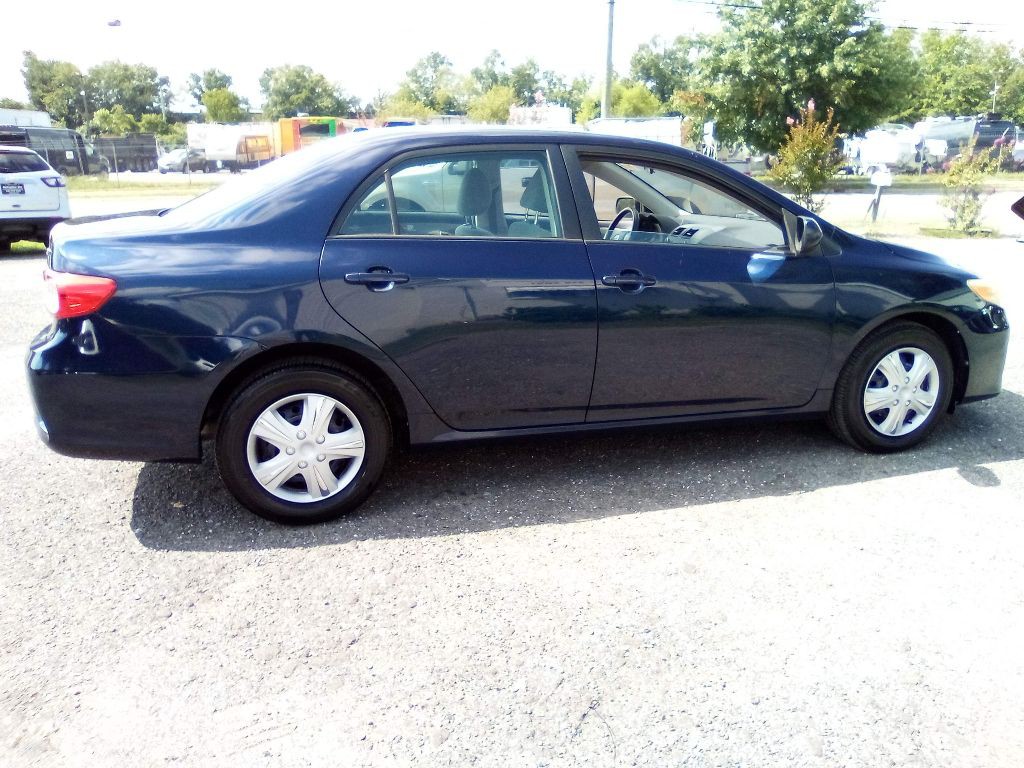 2011 Toyota Corolla Image 8