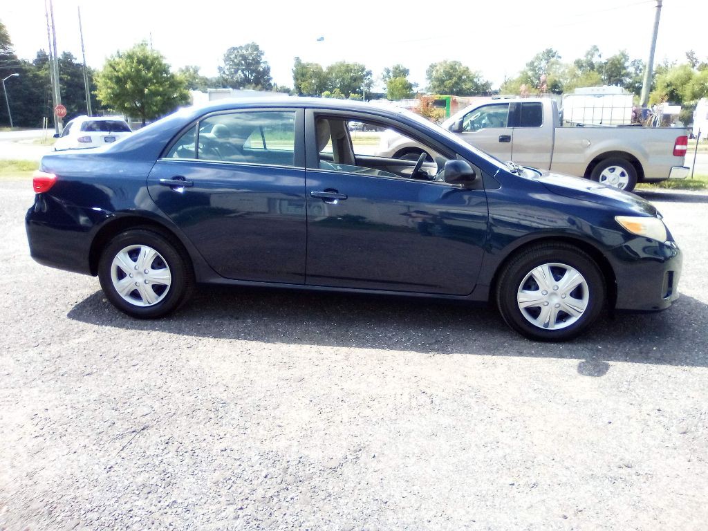 2011 Toyota Corolla Image 9