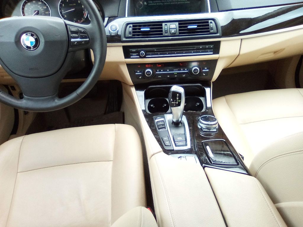 2014 BMW 5 Series Image 33