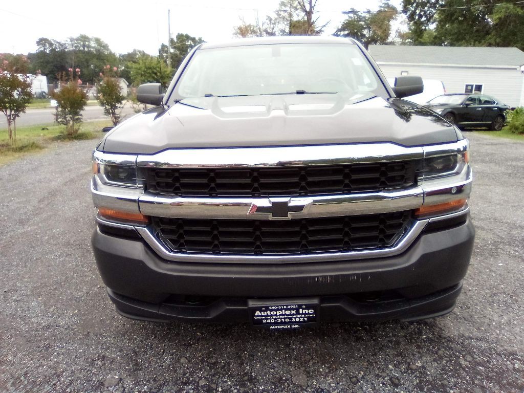 2017 Chevrolet Silverado 1500 Image 1