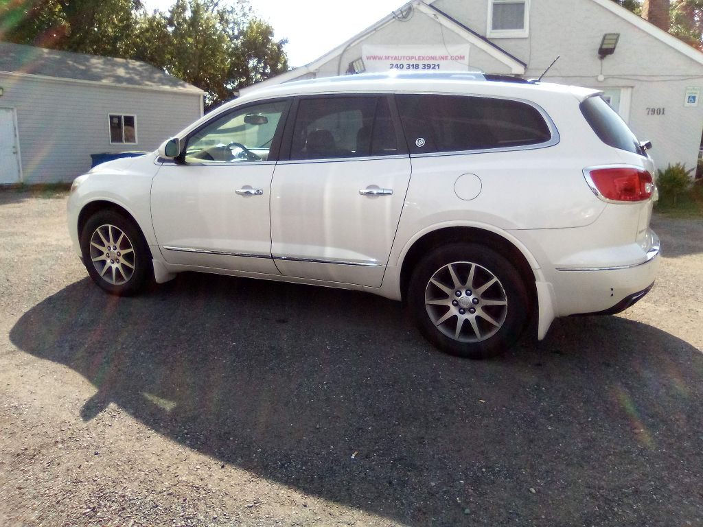 2015 Buick Enclave Image 2