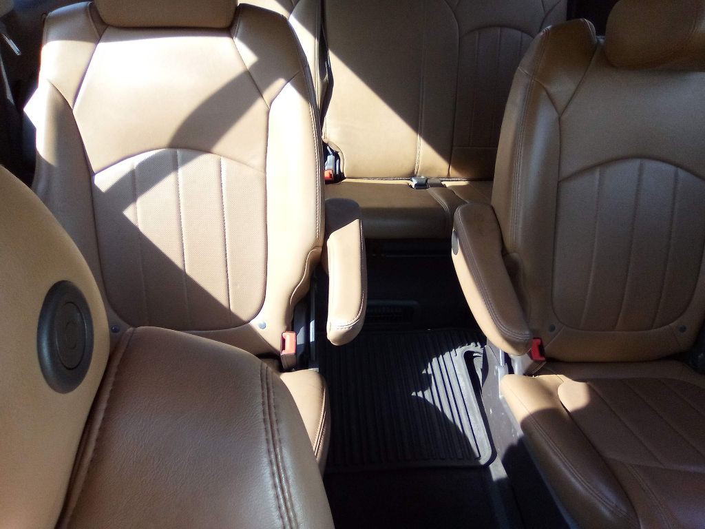 2015 Buick Enclave Image 13