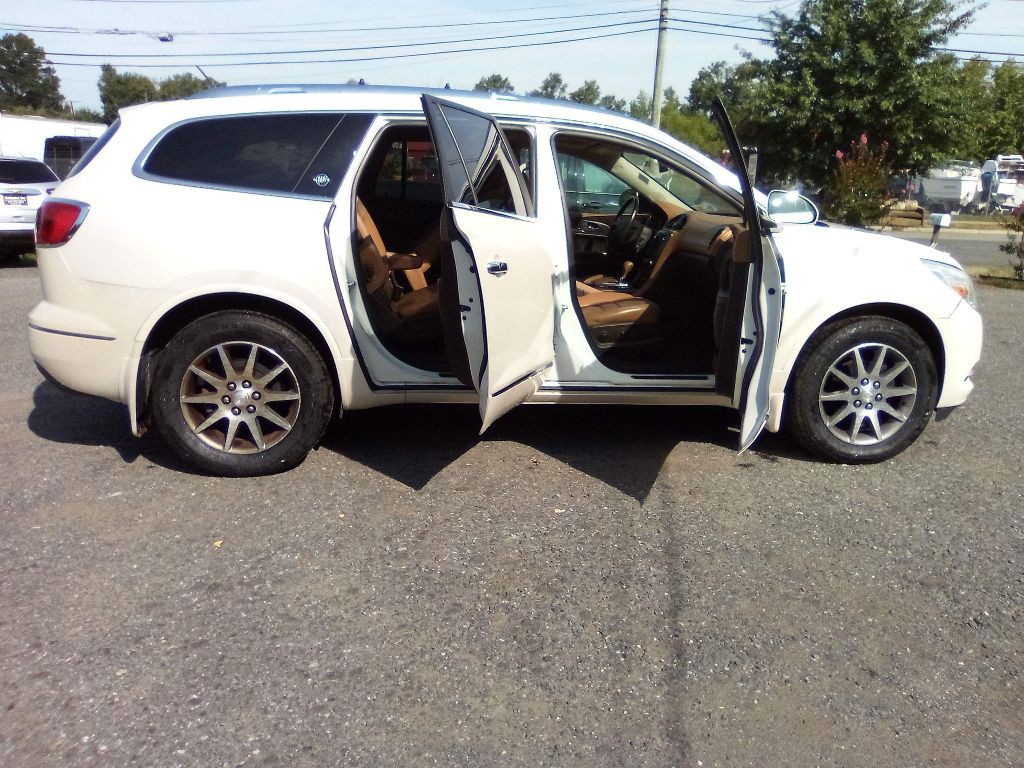 2015 Buick Enclave Image 16