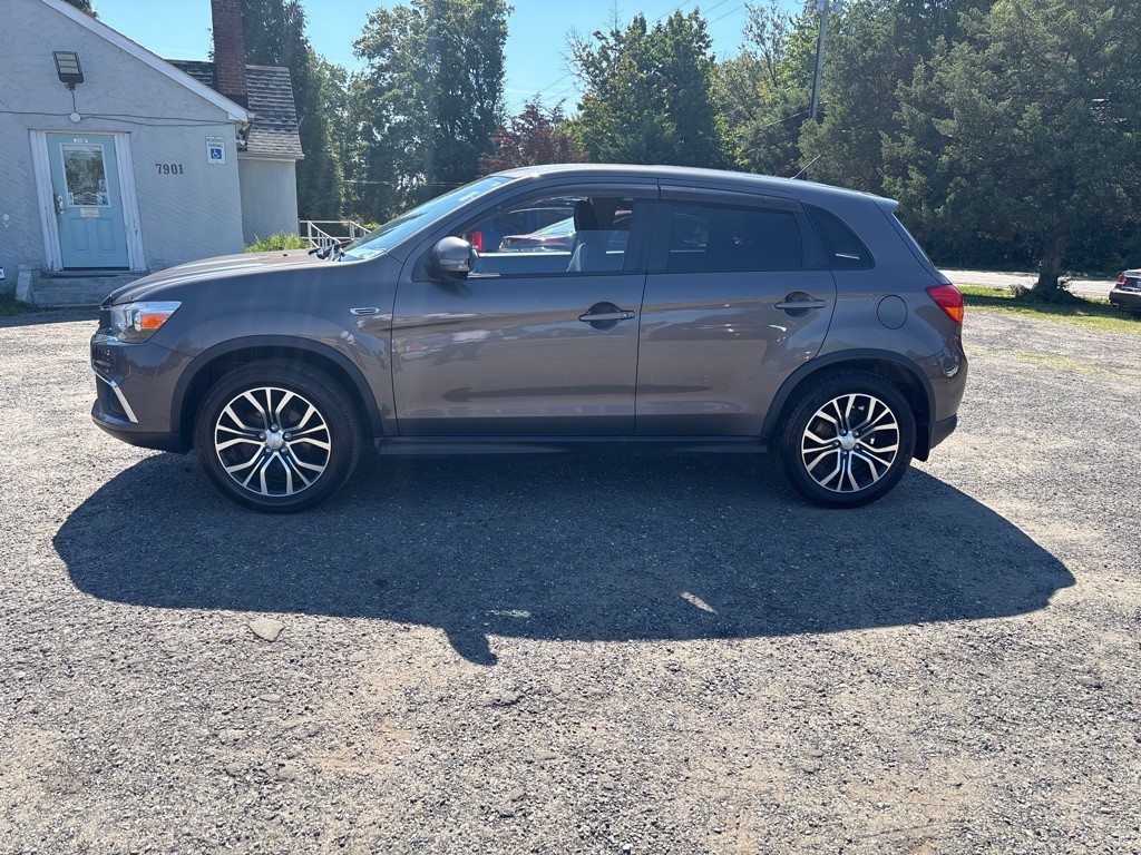 2016 Mitsubishi Outlander Image 5