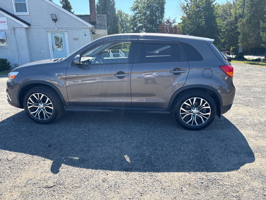 2016 Mitsubishi Outlander Image 6