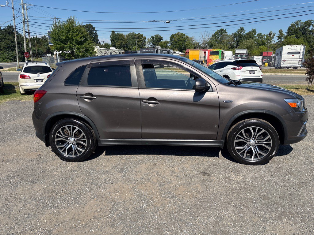 2016 Mitsubishi Outlander Image 13