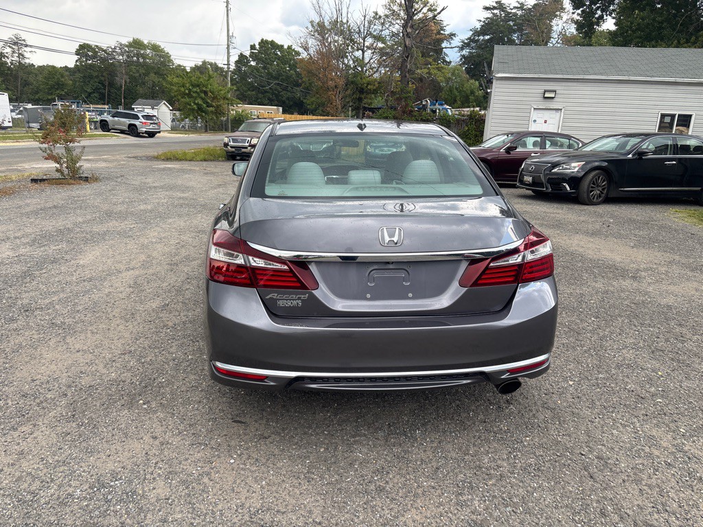 2016 Honda Accord Image 7