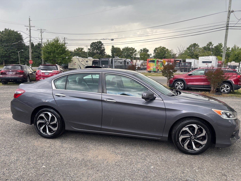 2016 Honda Accord Image 11