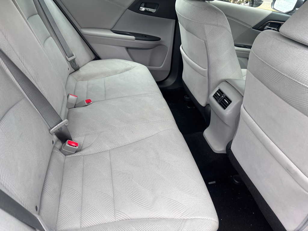2016 Honda Accord Image 16
