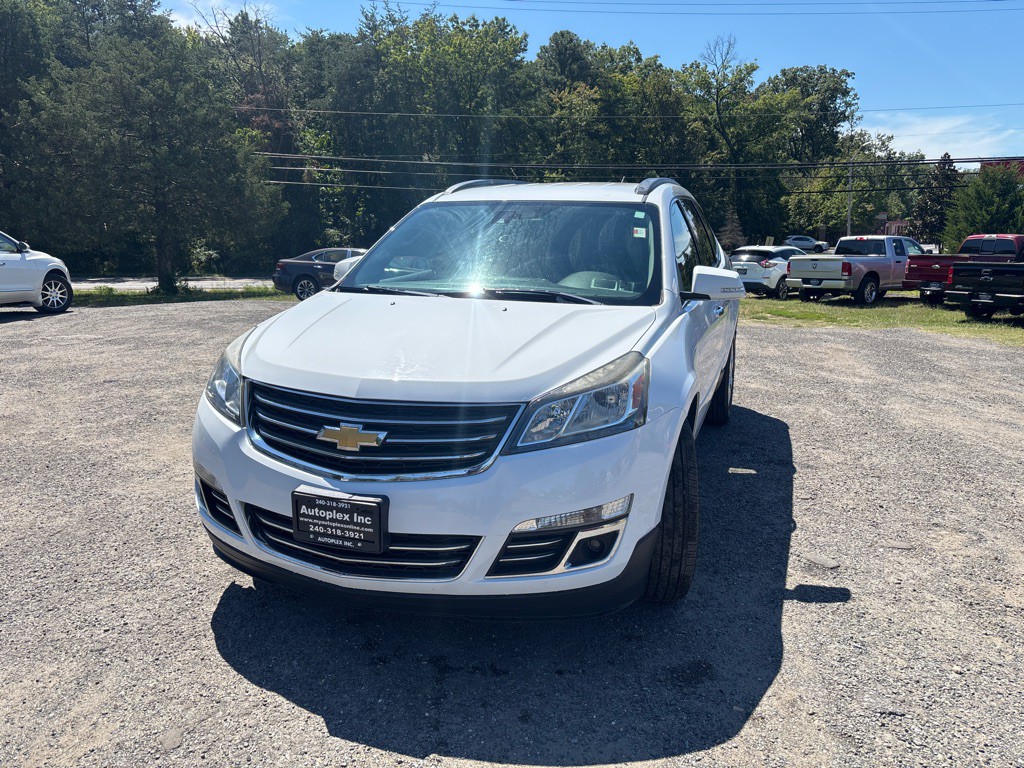 2016 Chevrolet Traverse Image 2