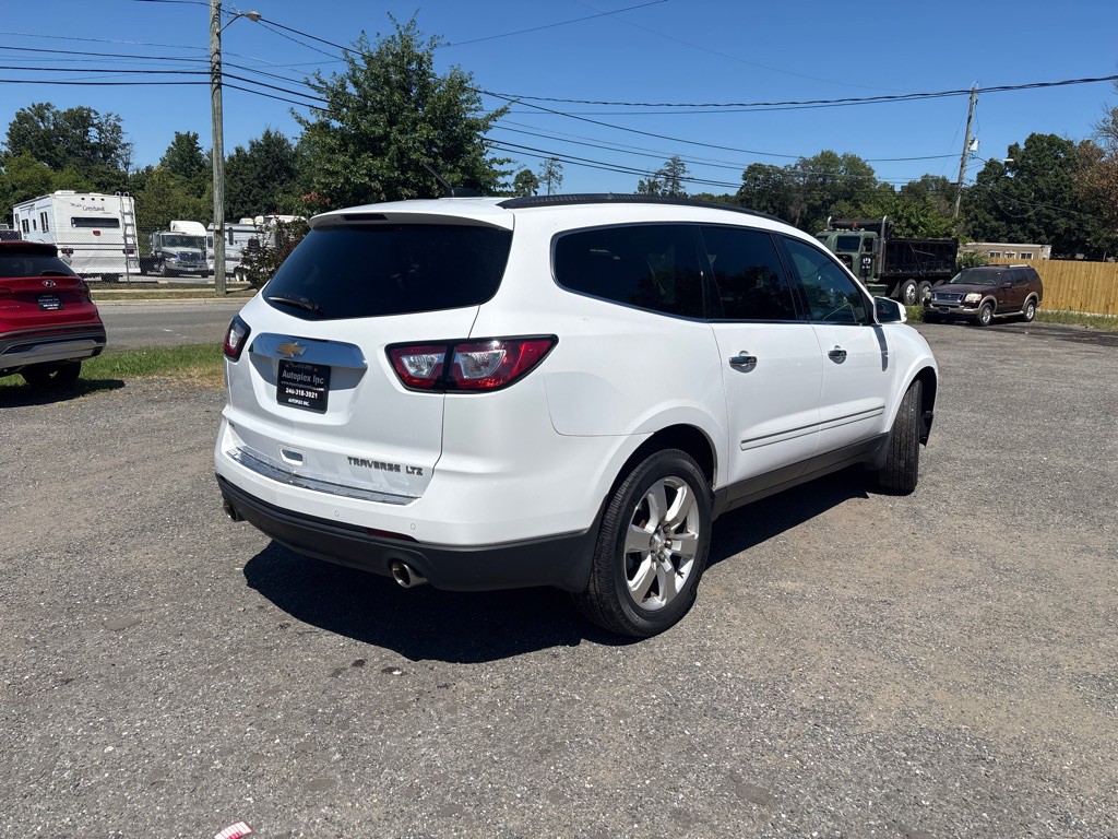2016 Chevrolet Traverse Image 12