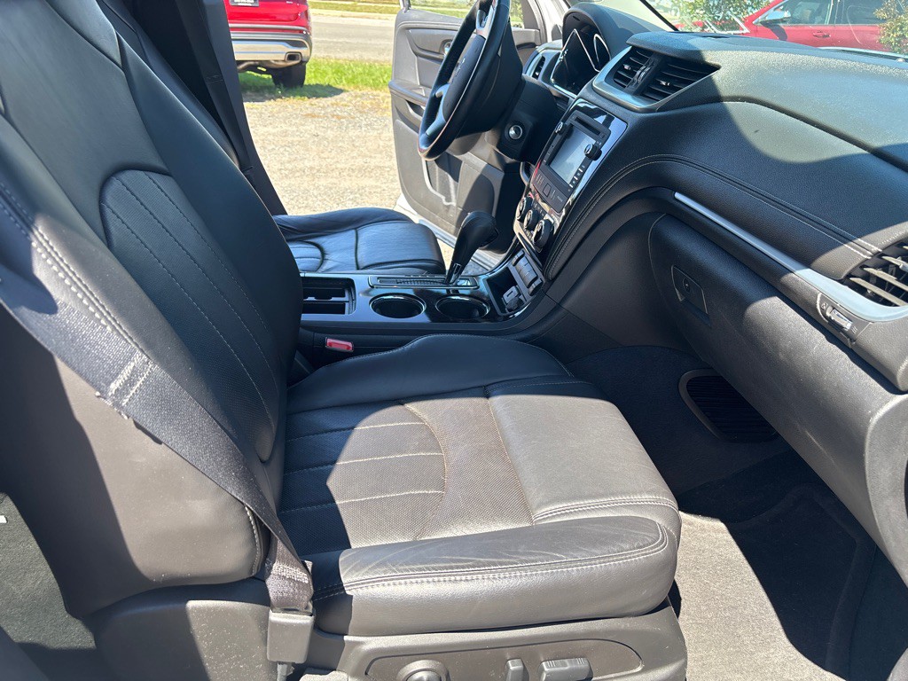 2016 Chevrolet Traverse Image 25