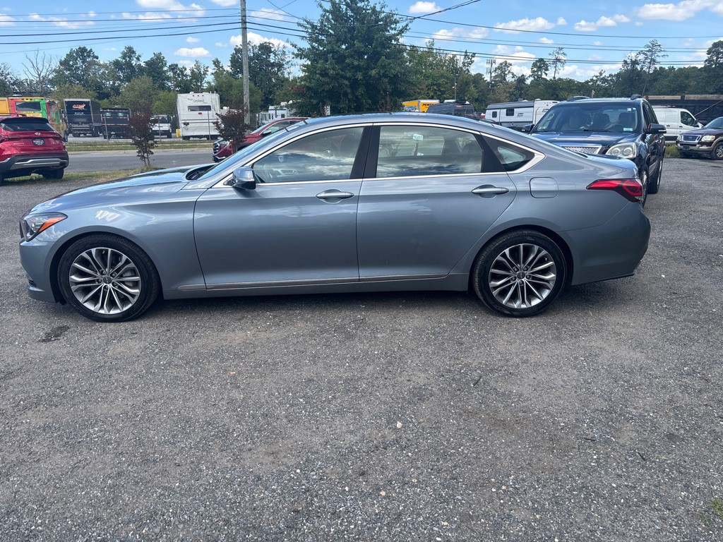 2015 Hyundai Genesis Image 10