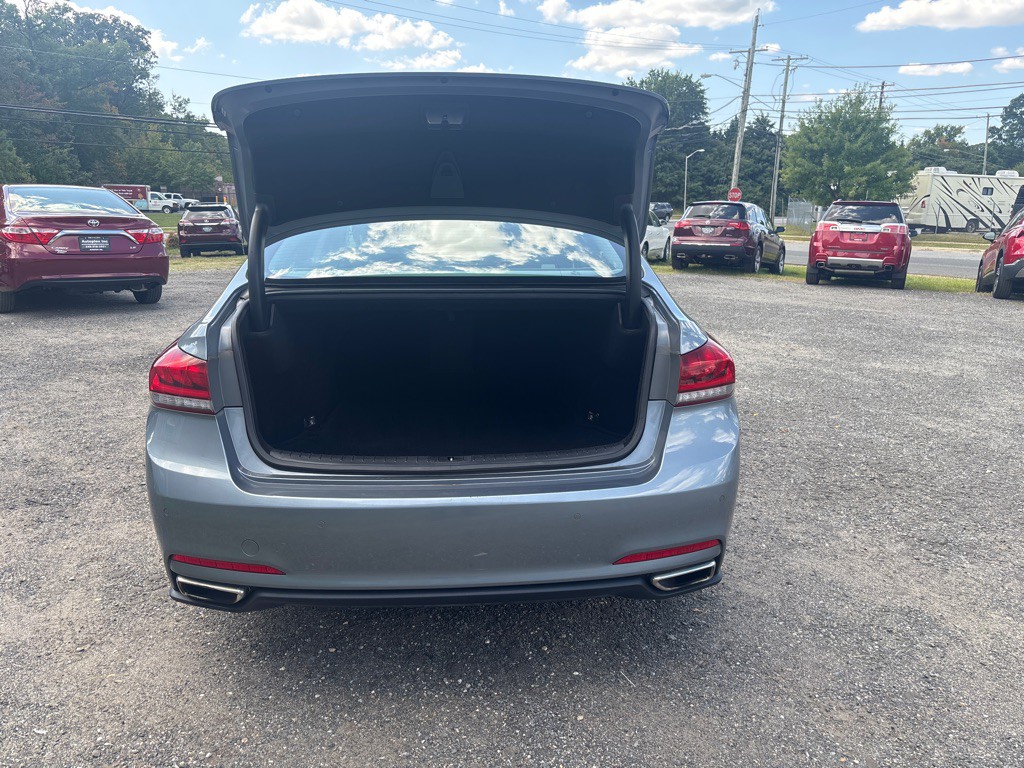 2015 Hyundai Genesis Image 19