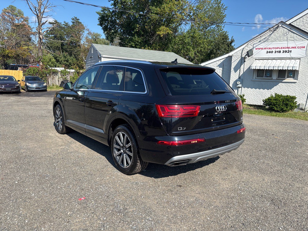 2017 Audi Q7 Image 9