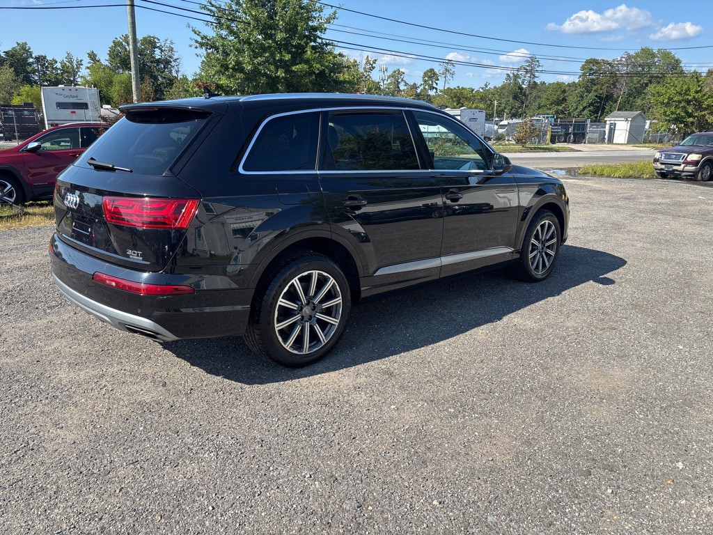 2017 Audi Q7 Image 13