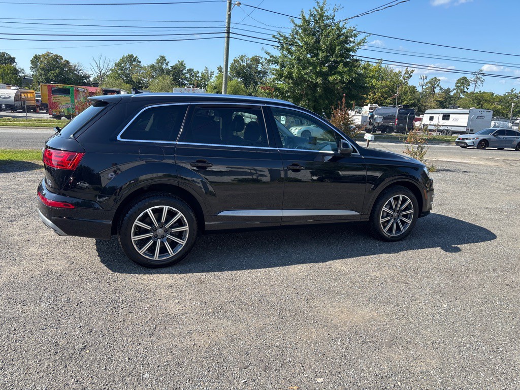 2017 Audi Q7 Image 14