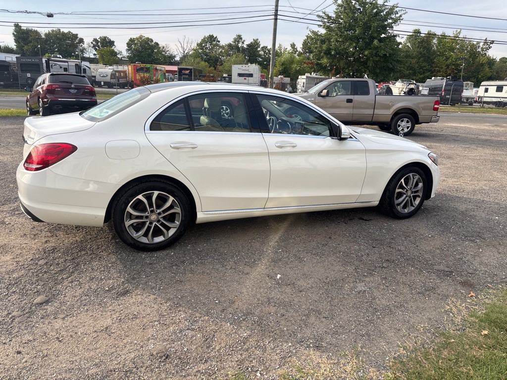 2015 Mercedes-Benz C-Class Image 10