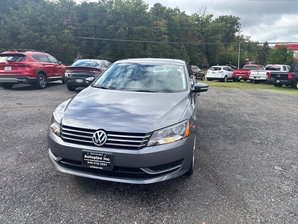2014 Volkswagen Passat Image 3