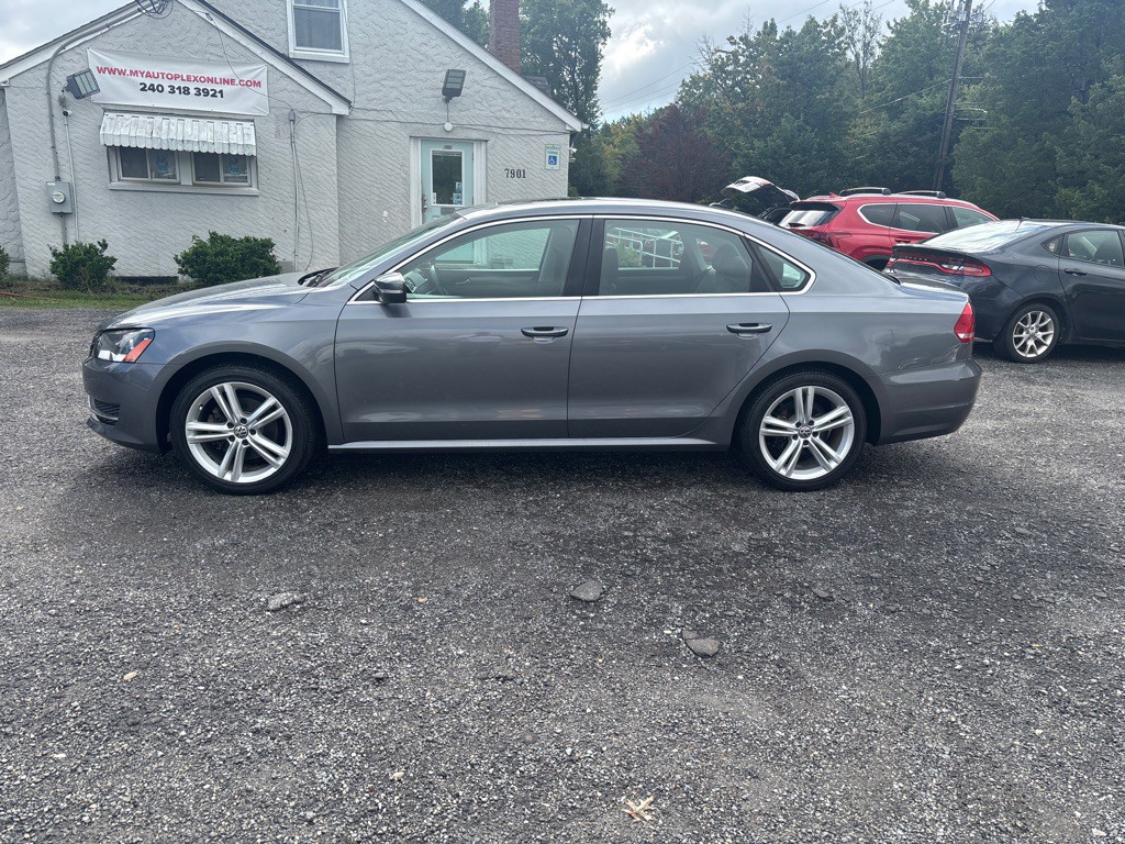 2014 Volkswagen Passat Image 5