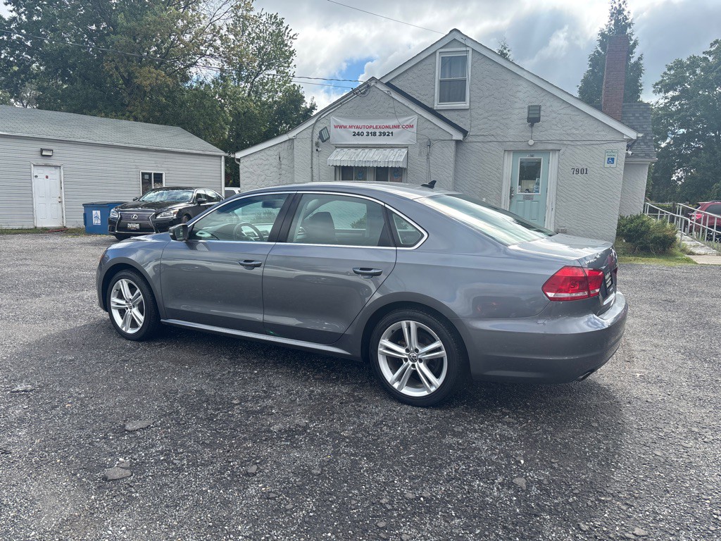 2014 Volkswagen Passat Image 7