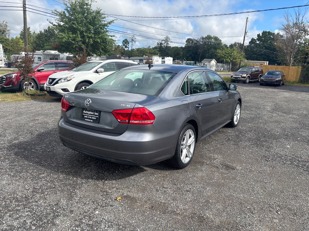 2014 Volkswagen Passat Image 11