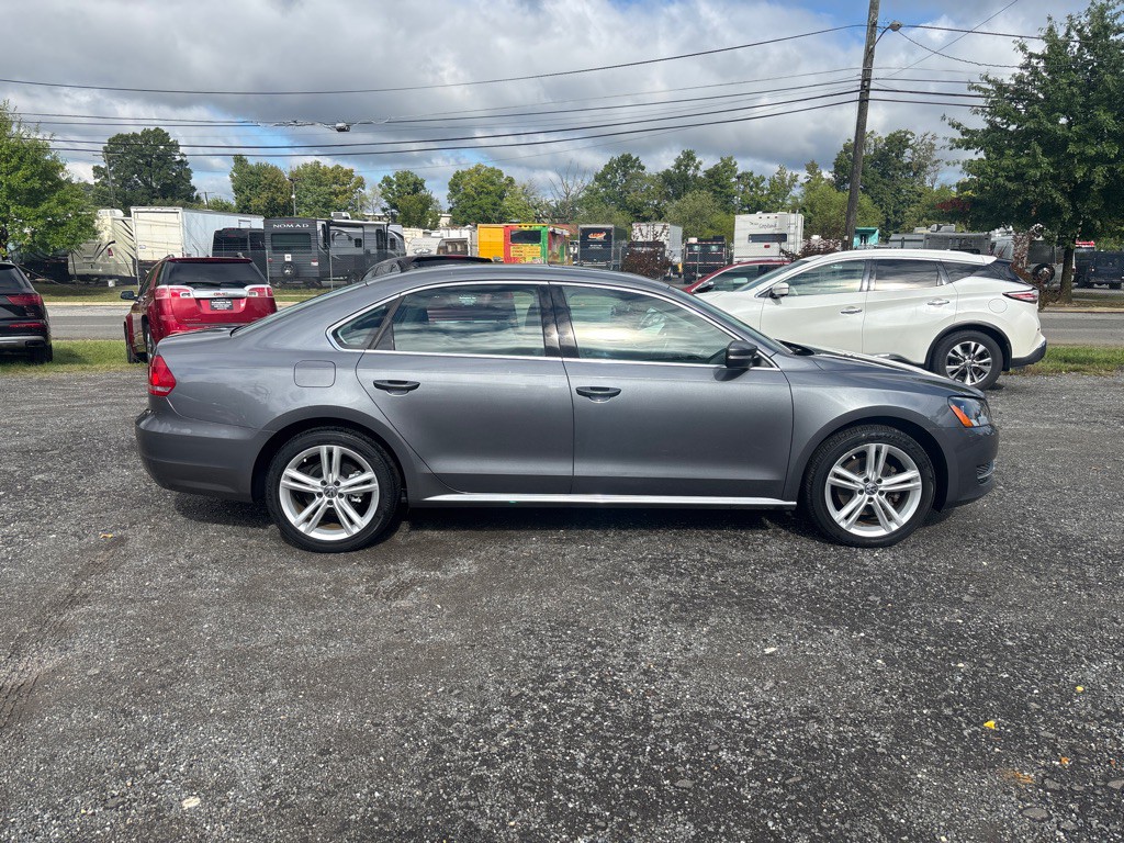 2014 Volkswagen Passat Image 14