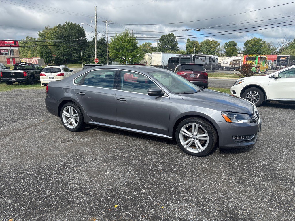2014 Volkswagen Passat Image 16
