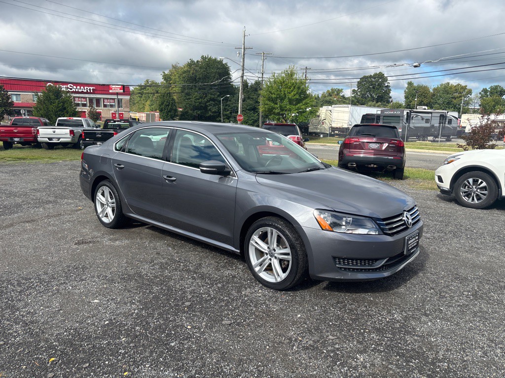2014 Volkswagen Passat Image 17