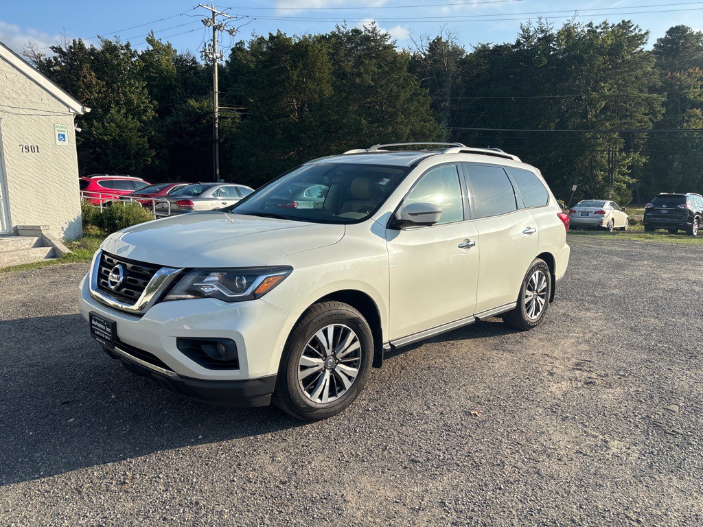 2017 Nissan Pathfinder Image 3