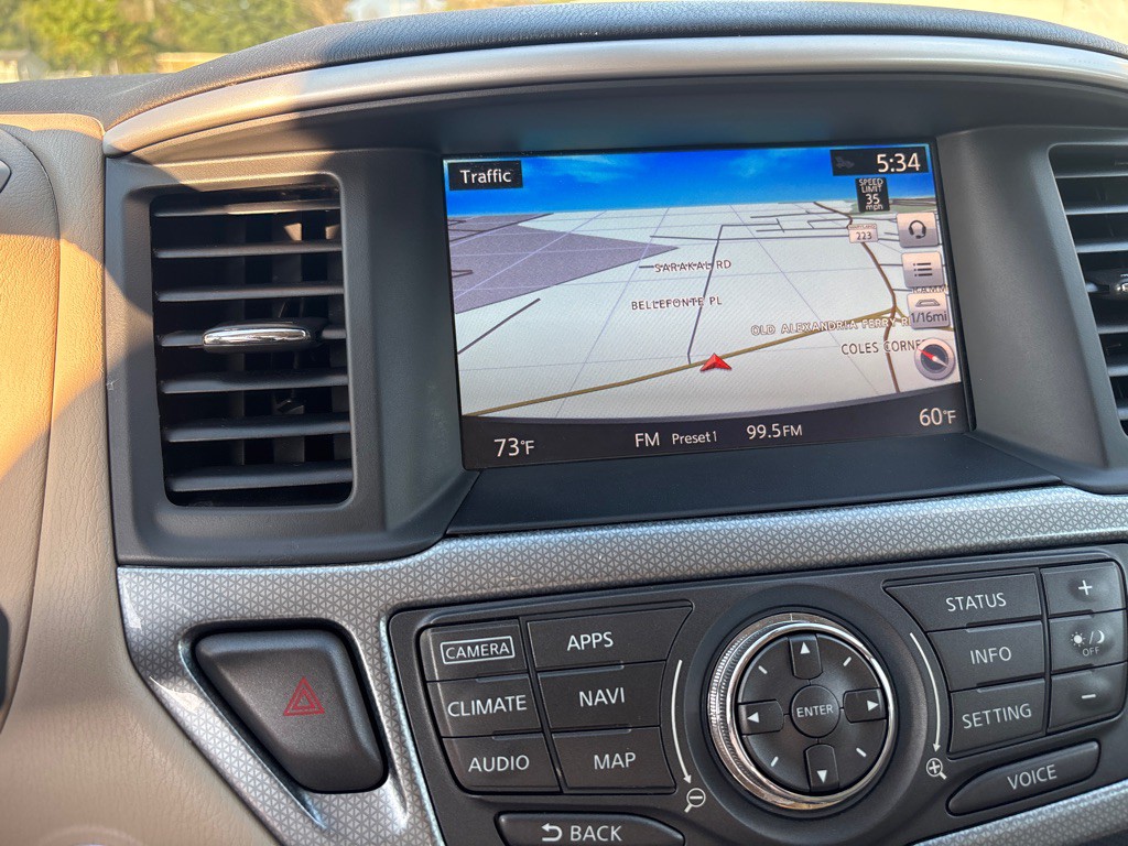 2017 Nissan Pathfinder Image 22