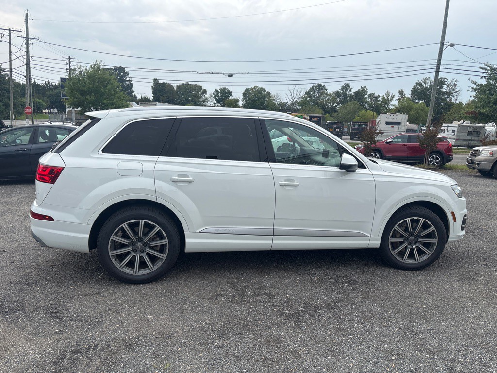 2017 Audi Q7 Image 13