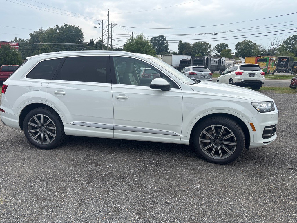2017 Audi Q7 Image 14
