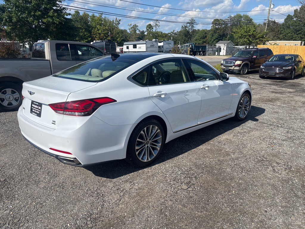 2017 Genesis G80 Image 8