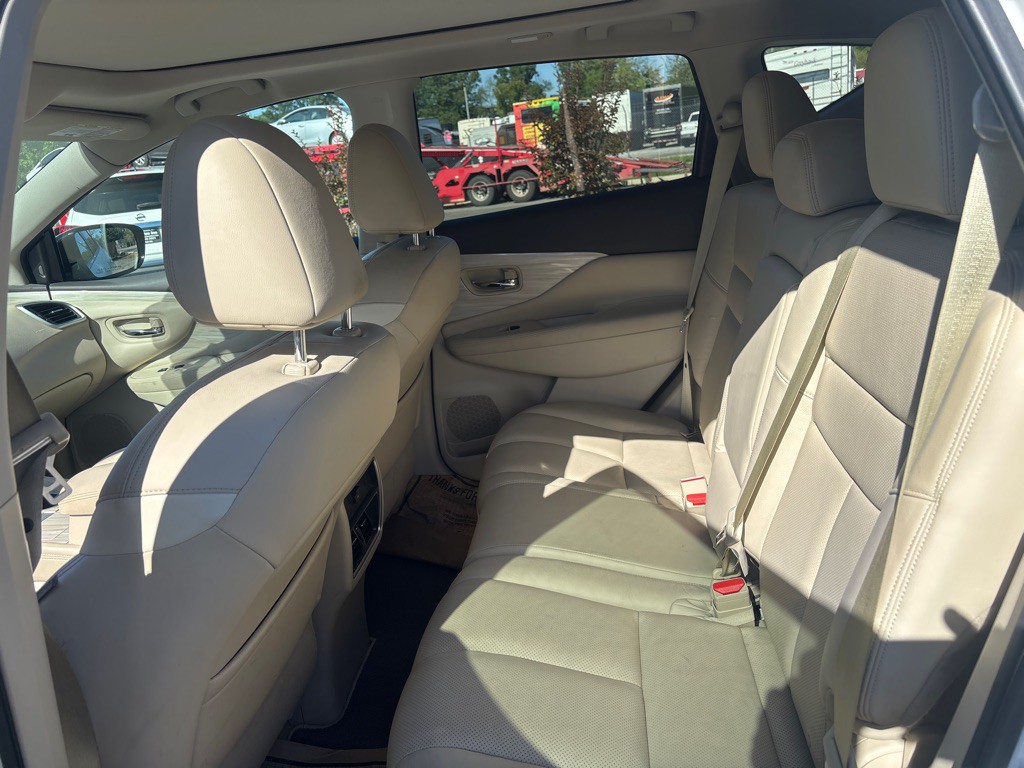 2015 Nissan Murano Image 18