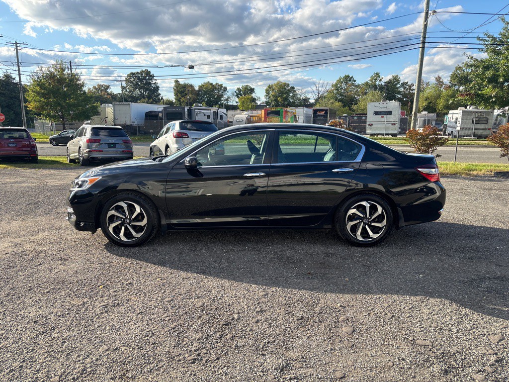 2017 Honda Accord Image 4