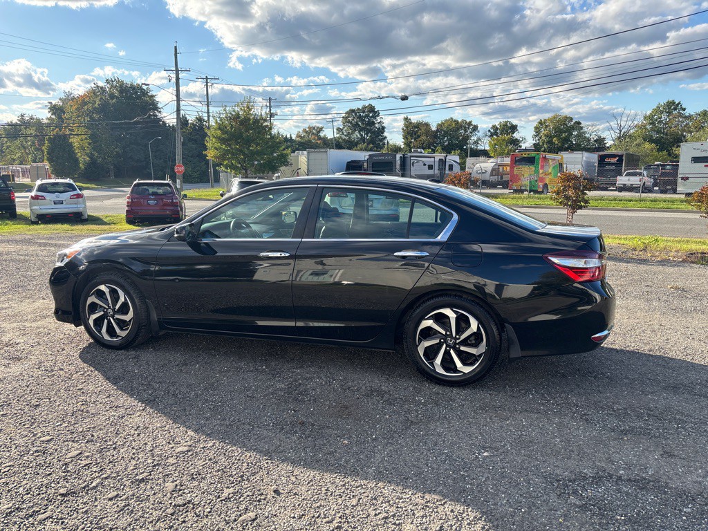 2017 Honda Accord Image 7