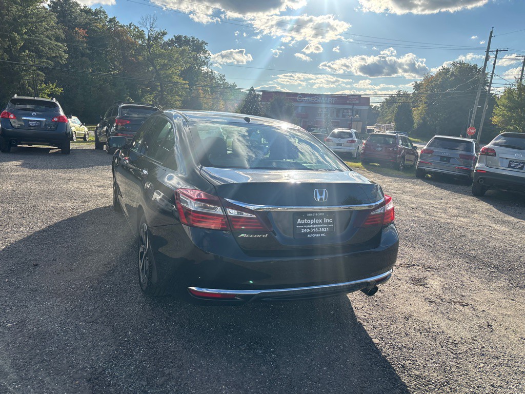 2017 Honda Accord Image 10
